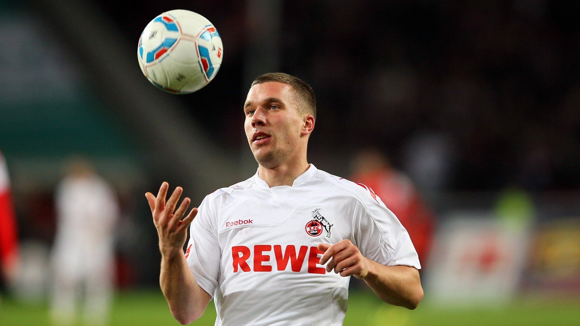 25.5亿欧元对决!低迷利物浦再遇克星皇马,利物浦与皇马对决过几次